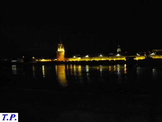 La Rochelle en Charente-Maritime la nuit